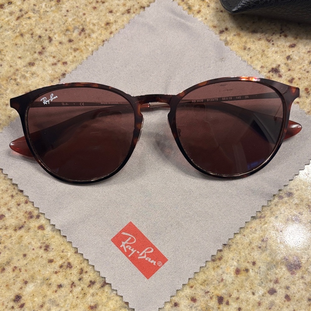 Ray-Ban Erica metal sunglasses